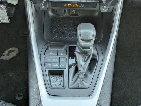 Used 2024 Toyota RAV4 LE image 25