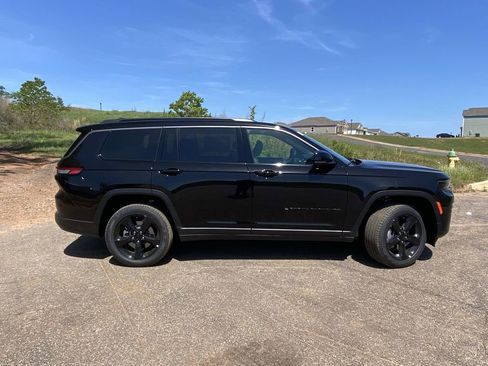 New 2026 Jeep Grand Cherokee L Limited AWD/4WD image 36