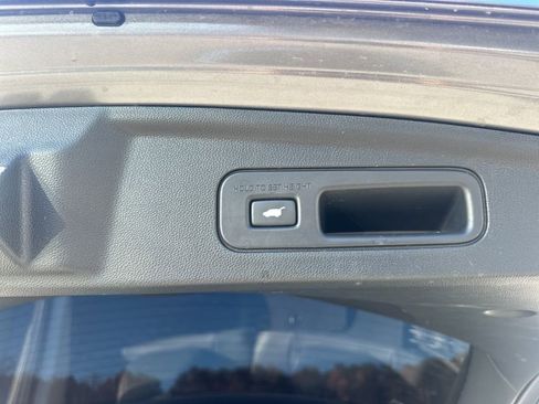 Used 2025 Acura MDX FWD image 32