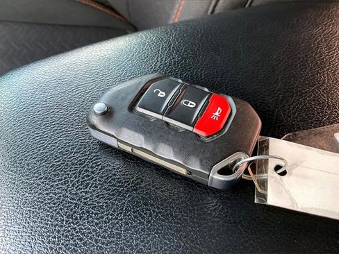 Certified 2022 Jeep Gladiator Mojave image 10