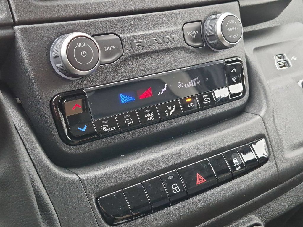 New 2027 RAM ProMaster 2500 w/ Convenience Group FWD image 25