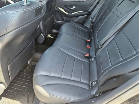 Used 2018 Mercedes-Benz GLC 300 4MATIC image 19
