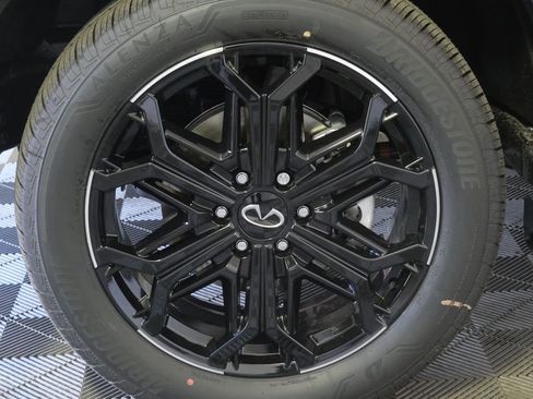 New 2026 INFINITI QX80 4WD image 11