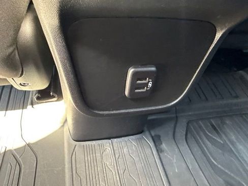 Used 2023 GMC Terrain SLE w/ LPO, Floor Liner Package FWD image 12