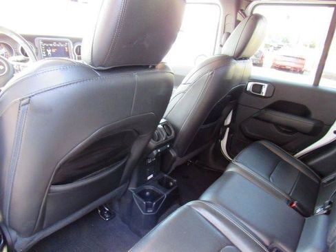 Used 2020 Jeep Gladiator Overland AWD/4WD image 40