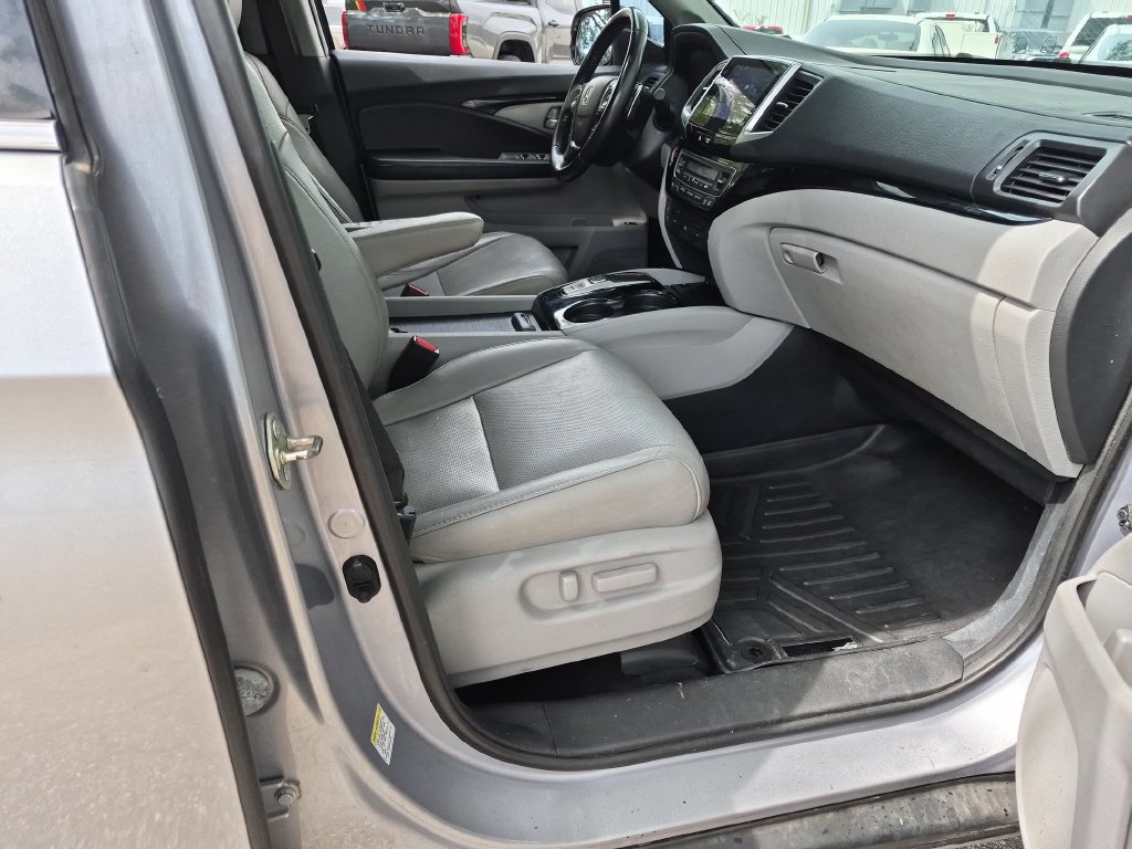 Used 2016 Honda Pilot Elite image 33