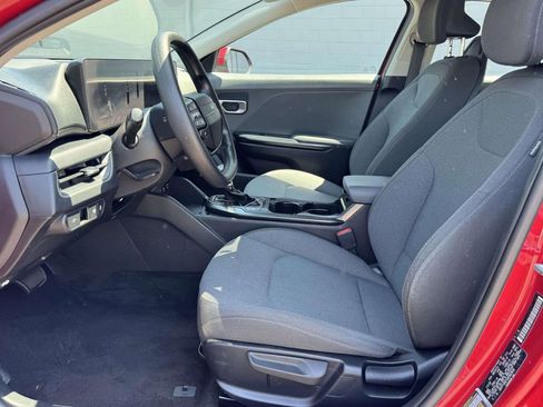 Used 2025 Kia K4 FWD image 20