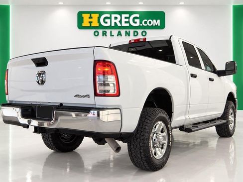 Used 2024 RAM 2500 Tradesman w/ Chrome Appearance Group AWD/4WD image 6