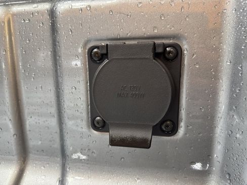 Used 2024 Chevrolet Colorado Z71 w/ Z71 Convenience Package 2 image 21