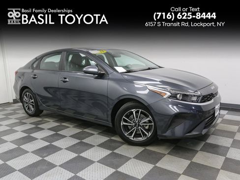 Used 2023 Kia Forte LXS image 1