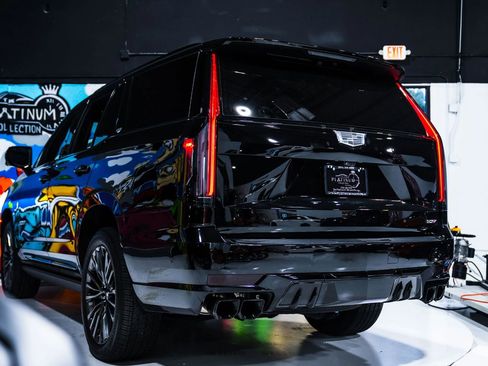 Used 2024 Cadillac Escalade V AWD/4WD image 46
