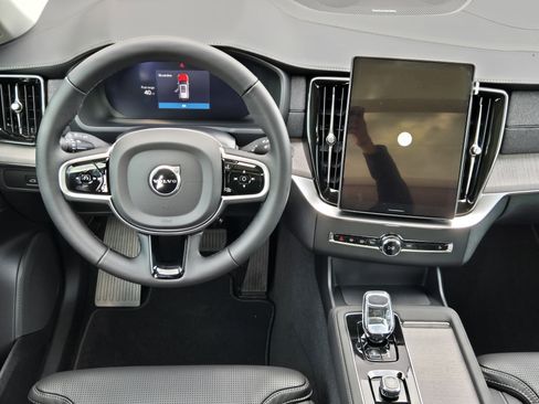 New 2026 Volvo XC90 B6 Ultra w/ Protection Package Premier image 32