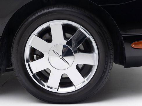 Used 2002 Ford Thunderbird image 24