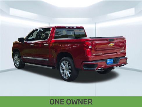 Used 2024 Chevrolet Silverado 1500 High Country w/ Technology Package AWD/4WD image 4