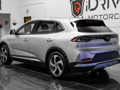 Used 2023 VinFast VF 8 Eco AWD/4WD image 12