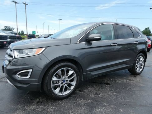 Used 2017 Ford Edge Titanium w/ Equipment Group 301A AWD/4WD image 8