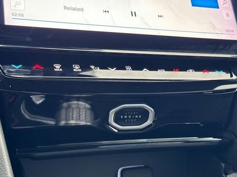 New 2026 Jeep Grand Cherokee Limited image 18