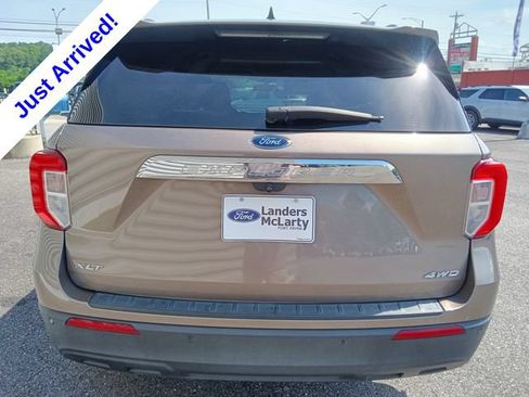 Used 2021 Ford Explorer XLT AWD/4WD image 4