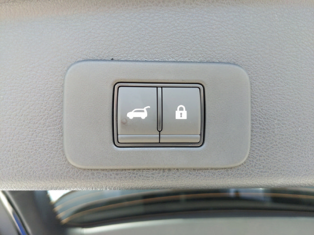 Certified 2025 Nissan Murano SL w/ Cargo Package AWD/4WD image 17