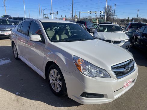Used 2011 Subaru Legacy 2.5i Premium image 6