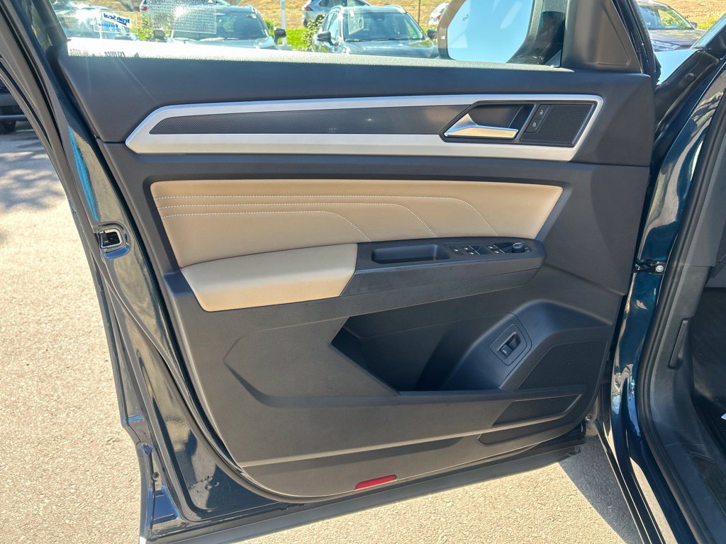 Used 2023 Volkswagen Atlas Cross Sport SE w/ Panoramic Sunroof Package AWD/4WD image 22