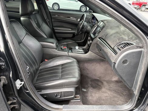 Used 2018 Chrysler 300 S w/ S Model Appearance Package image 18