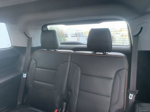 Used 2021 GMC Acadia AT4 w/ Technology Package image 15