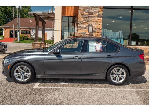 Used 2016 BMW 328i xDrive Sedan AWD/4WD image 2