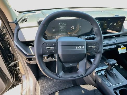 New 2027 Kia Seltos S FWD image 11