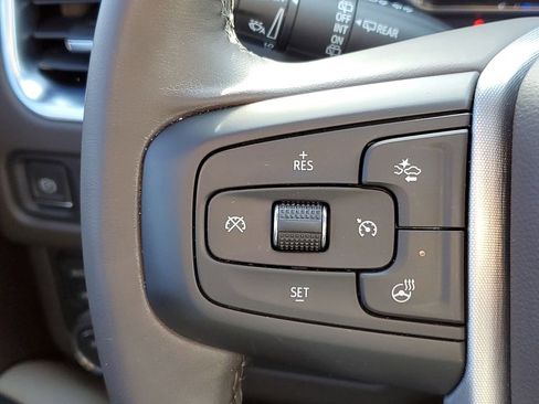 Certified 2024 GMC Yukon SLT w/ SLT Luxury Package image 16