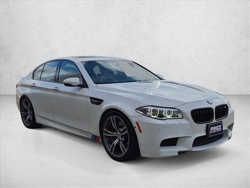 Used 2014 BMW M5 RWD image 3