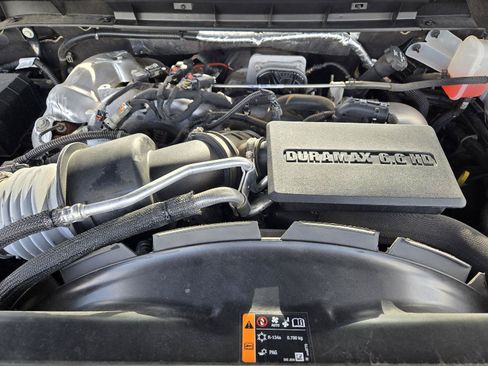 Used 2024 GMC Sierra 2500 AT4 w/ AT4 Premium Plus Package AWD/4WD image 30