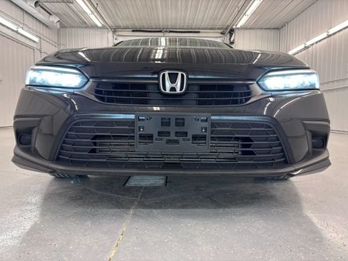 Used 2023 Honda Civic EX image 10