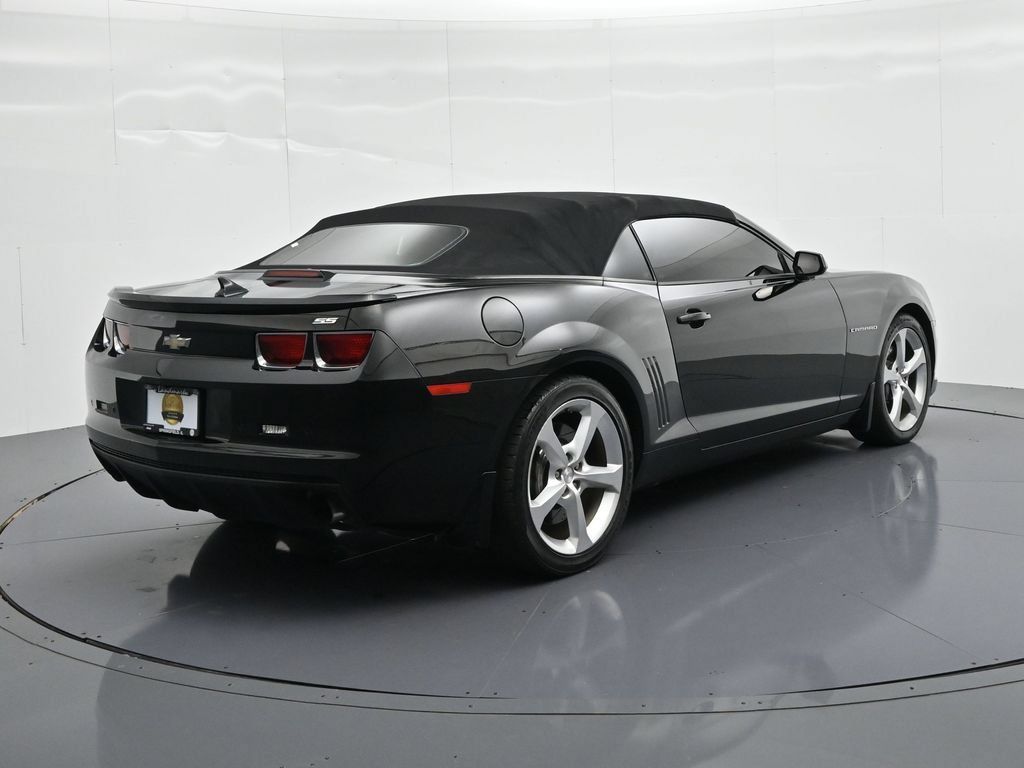 Used 2013 Chevrolet Camaro SS RWD image 6