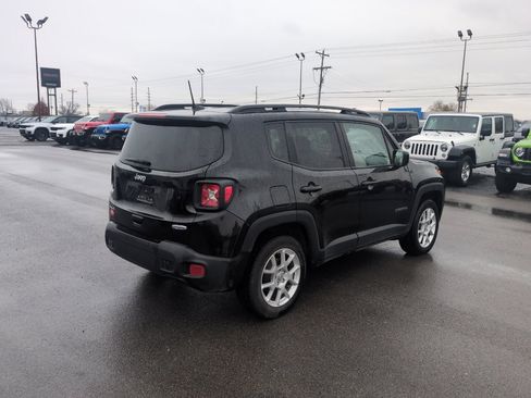 Used 2020 Jeep Renegade Latitude w/ Cold Weather Group image 6