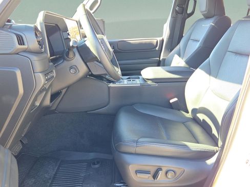 Certified 2024 Toyota Land Cruiser Base image 15