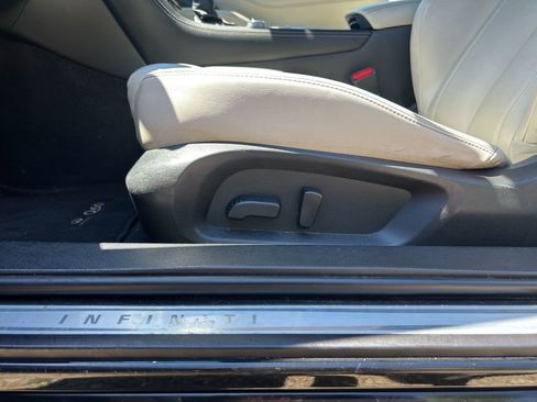 Used 2017 INFINITI Q60 3.0t RWD image 14