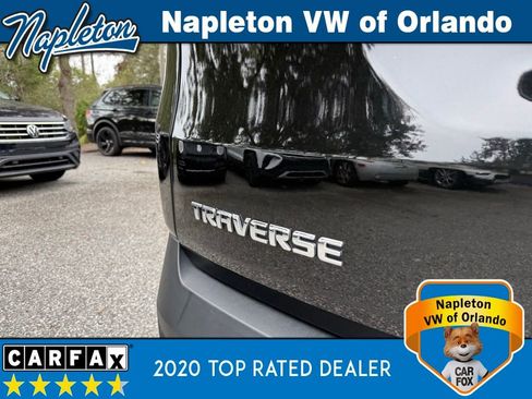 Used 2023 Chevrolet Traverse LT image 13