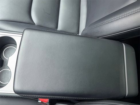 Used 2023 Tesla Model 3 Standard Range image 32