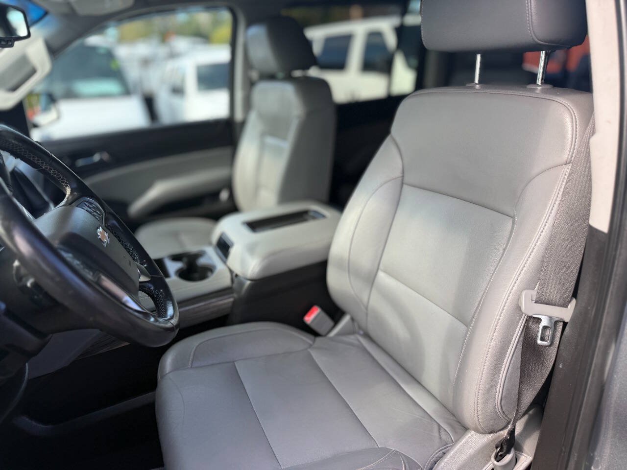 Used 2019 Chevrolet Suburban LT AWD/4WD image 25