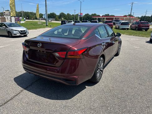 Used 2025 Nissan Altima 2.5 SV FWD image 5
