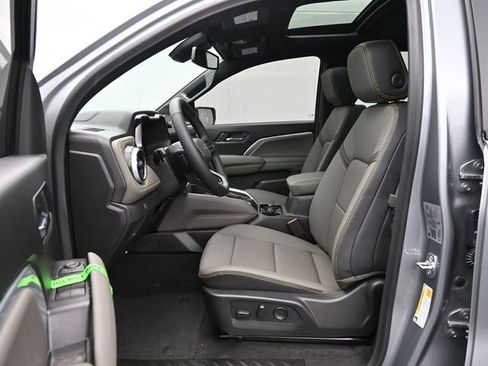 New 2026 Chevrolet Colorado ZR2 w/ Technology Package AWD/4WD image 41