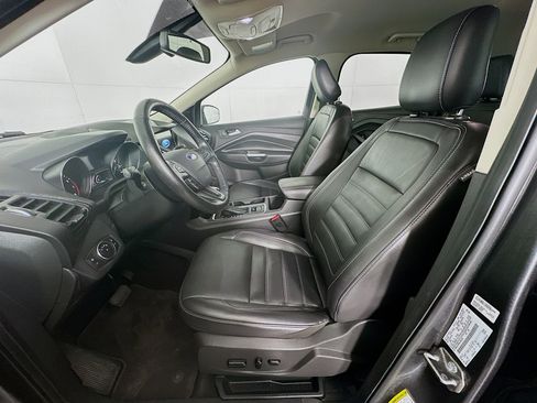 Used 2019 Ford Escape Titanium image 13