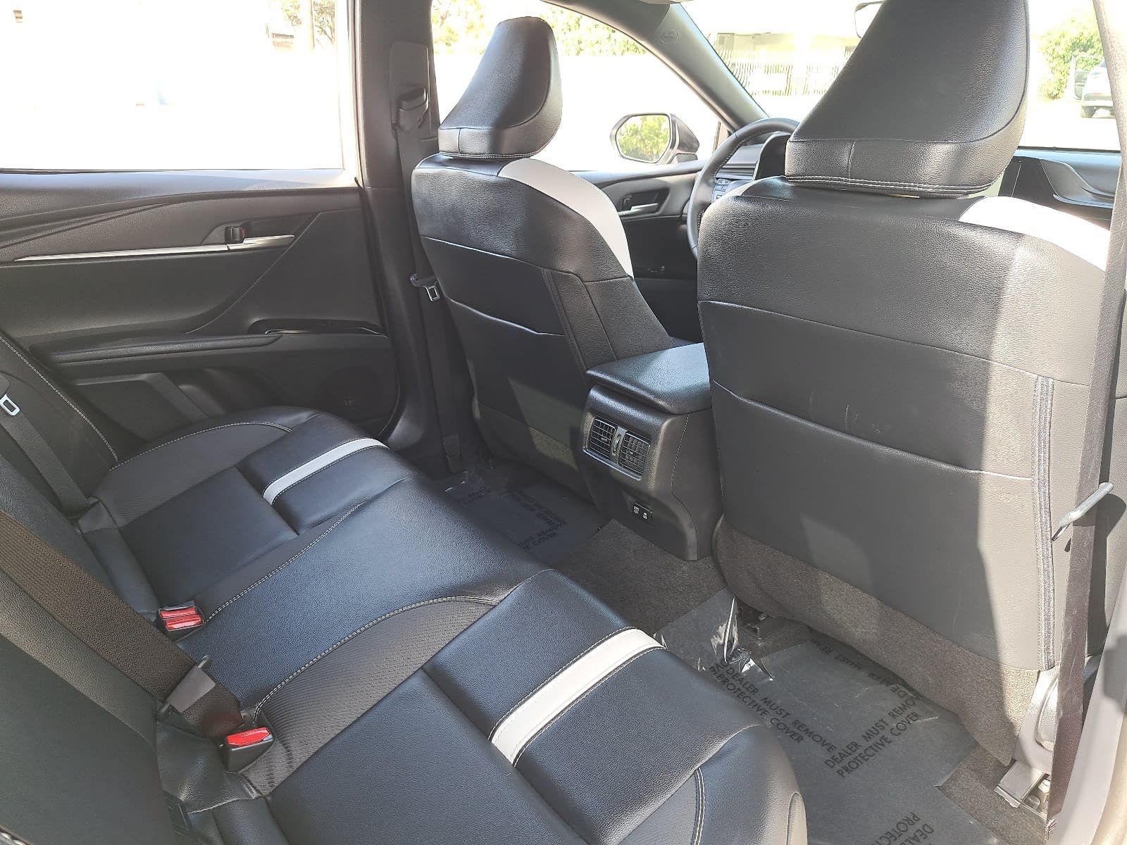Used 2025 Toyota Camry SE w/ Convenience Package FWD image 11