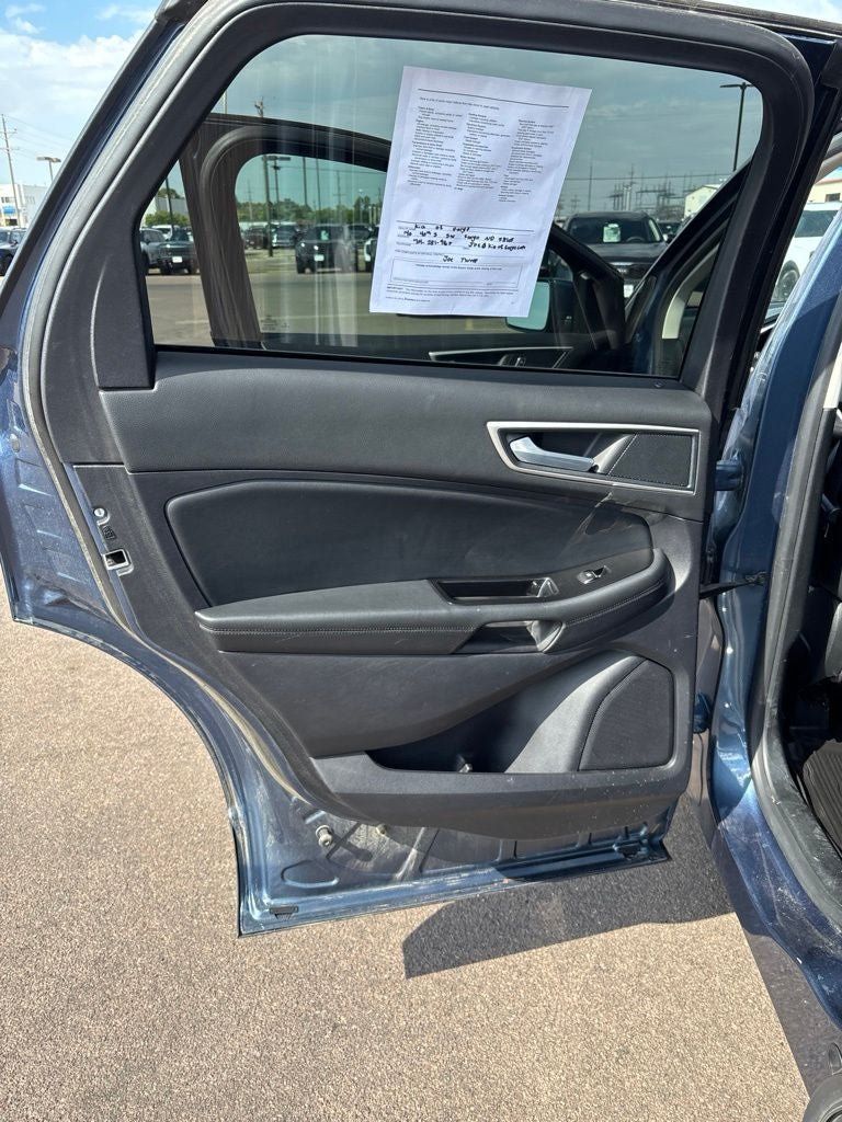 Used 2019 Ford Edge SEL w/ Equipment Group 201A AWD/4WD image 24
