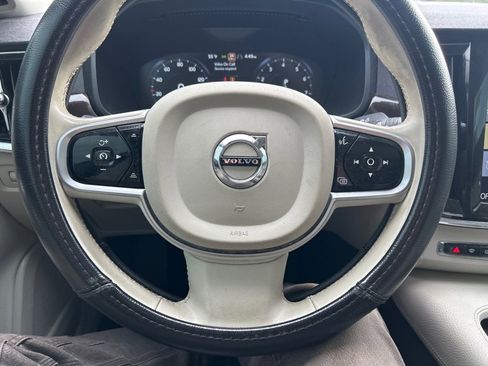 Used 2018 Volvo S90 T5 Momentum w/ Convenience Package AWD/4WD image 17