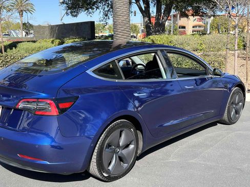 Used 2018 Tesla Model 3 Long Range image 43