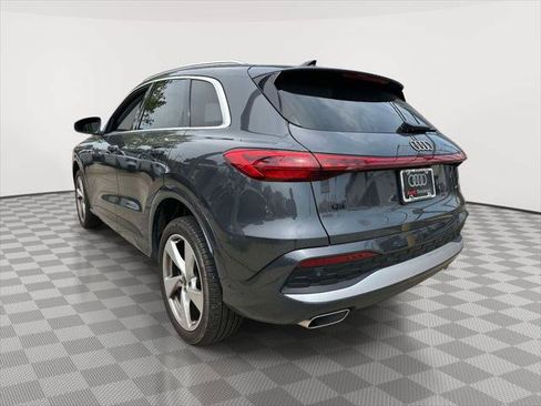 Used 2023 Audi Q3 2.0T Premium w/ Convenience Package AWD/4WD image 4