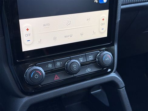 New 2025 Ford Ranger XLT w/ Equipment Group 301A High image 39