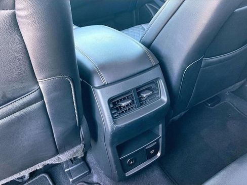 Used 2024 Ford Edge Titanium image 24